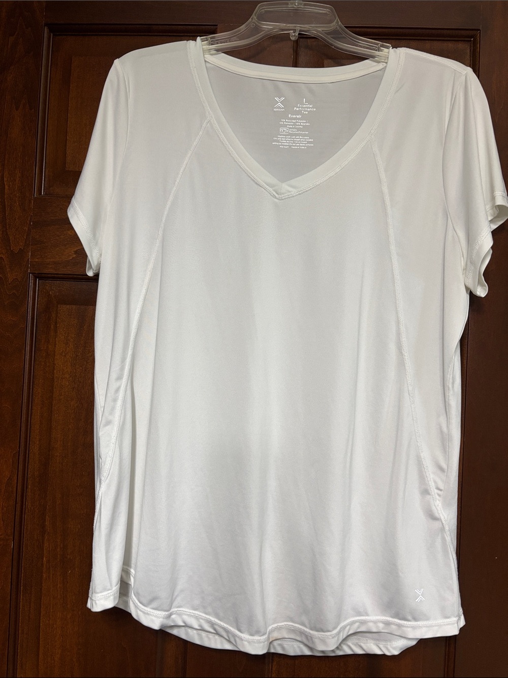 Xersion Everair Essential Performance White V-Neck Short Sleeve Active Tee